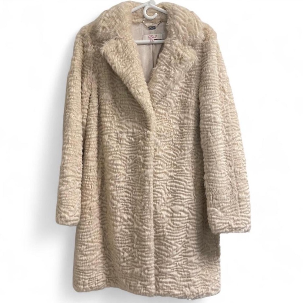 Eliza J Cream Faux Fur Mob Wife Coat